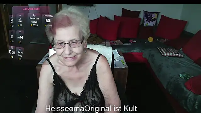 Snapshot of HeisseomaOriginal chatting on 09.10.25 HeisseomaOriginal online show from 09.10.25