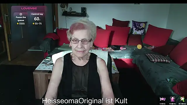 Snapshot of HeisseomaOriginal chatting on 09.11.25 HeisseomaOriginal online show from 09.11.25