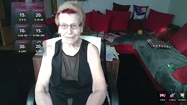 Snapshot of HeisseomaOriginal chatting on 10.03.25 HeisseomaOriginal online show from 10.03.25