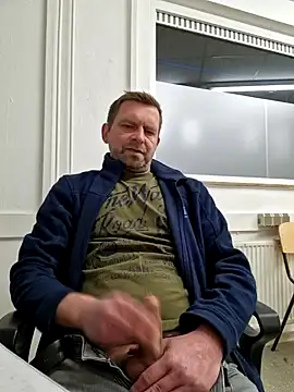 Snapshot of Mjn34 chatting on 03.06.25 Mjn34 online show from 03.06.25