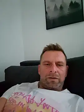 Snapshot of Mjn34 chatting on 10.01.25 Mjn34 online show from 10.01.25