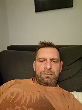 Snapshot of Mjn34 chatting on 10.10.25 Mjn34 online show from 10.10.25