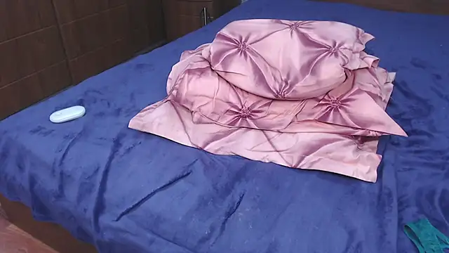 CuteBlondeMe online show from 02.04.25