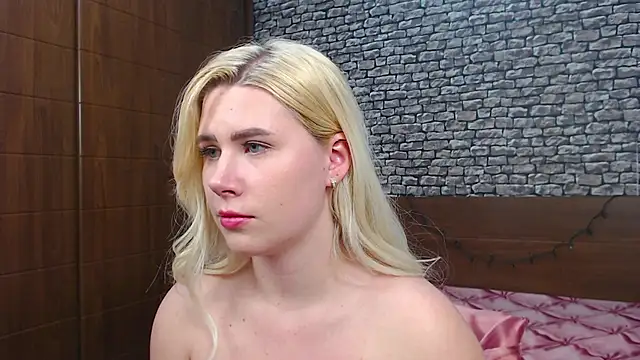 CuteBlondeMe online show from 03.09.25