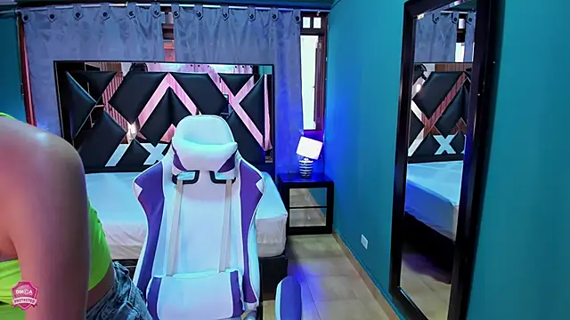 Linda4Petite online show from 03.11.25