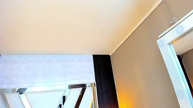 Linda4Petite online show from 11.29.25