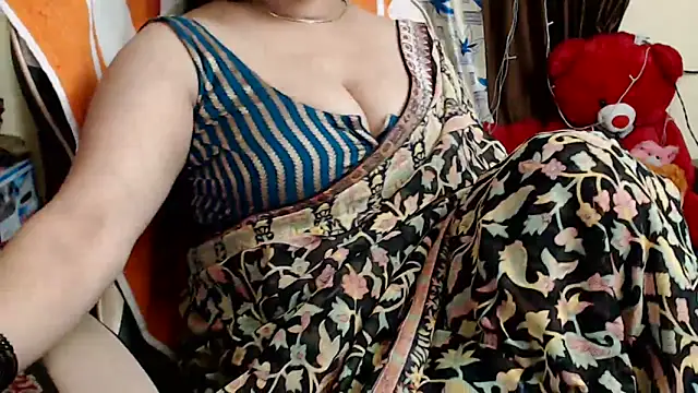 Snapshot of Naughty_Kashish chatting on 12.05.24 Naughty Kashish online show from 12.05.24