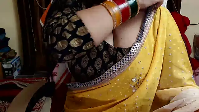 Snapshot of Naughty_Kashish chatting on 12.24.24 Naughty Kashish online show from 12.24.24