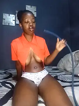 Snapshot of SheisBlacq chatting on 11.02.25 SheisBlacq online show from 11.02.25