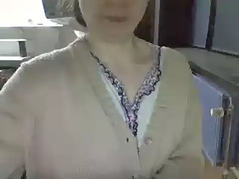 Snapshot of Moi_Lina chatting on 01.03.25 Moi Lina online show from 01.03.25