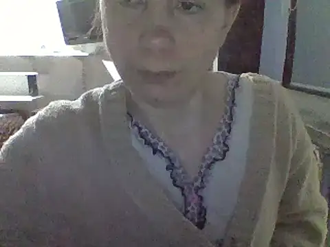 Snapshot of Moi_Lina chatting on 01.12.25 Moi Lina online show from 01.12.25