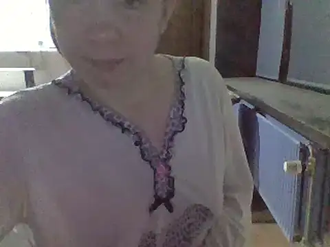 Snapshot of Moi_Lina chatting on 01.14.25 Moi Lina online show from 01.14.25