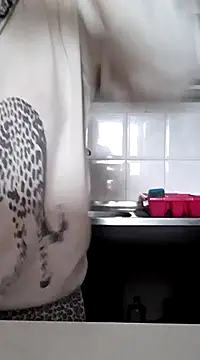 Snapshot of Moi_Lina chatting on 01.26.25 Moi Lina online show from 01.26.25