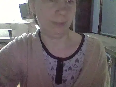 Snapshot of Moi_Lina chatting on 02.08.25 Moi Lina online show from 02.08.25