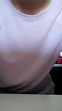 Snapshot of Moi_Lina chatting on 03.07.25 Moi Lina online show from 03.07.25