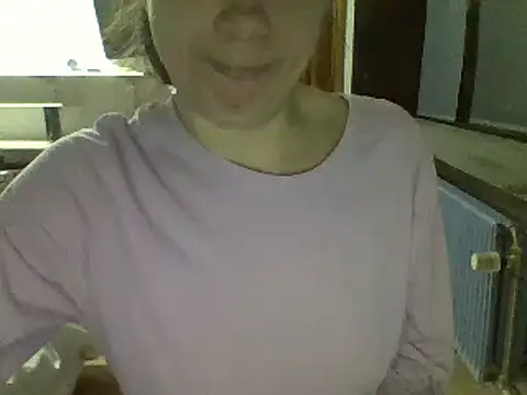 Snapshot of Moi_Lina chatting on 03.20.25 Moi Lina online show from 03.20.25