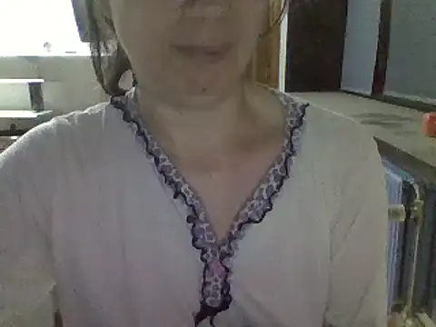 Snapshot of Moi_Lina chatting on 09.08.25 Moi Lina online show from 09.08.25