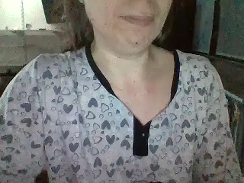 Snapshot of Moi_Lina chatting on 10.14.25 Moi Lina online show from 10.14.25