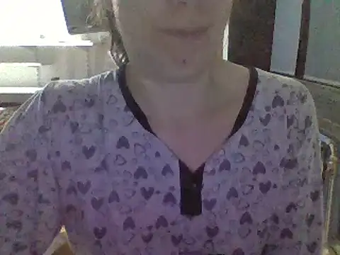 Snapshot of Moi_Lina chatting on 10.19.25 Moi Lina online show from 10.19.25