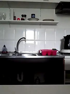 Snapshot of Moi_Lina chatting on 10.21.25 Moi Lina online show from 10.21.25