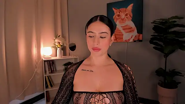 Snapshot of LiaPearce chatting on 10.20.25 LiaPearce online show from 10.20.25