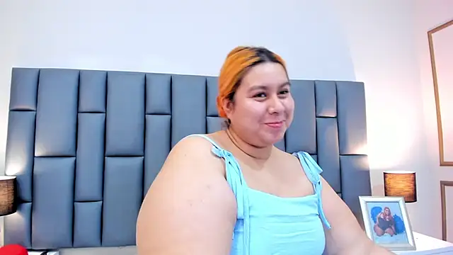 aandreaperez online show from 02.04.25