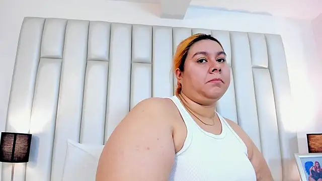 aandreaperez online show from 02.10.25