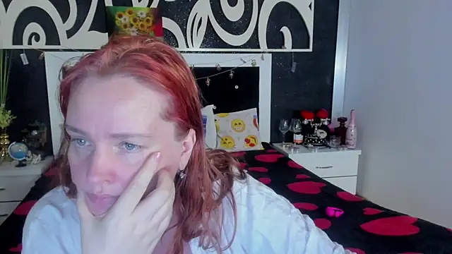 Snapshot of SinFulTitsDD chatting on 02.11.25 SinFulTitsDD online show from 02.11.25