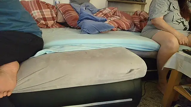 Snapshot of HotBiPaar chatting on 03.15.25 HotBiPaar online show from 03.15.25