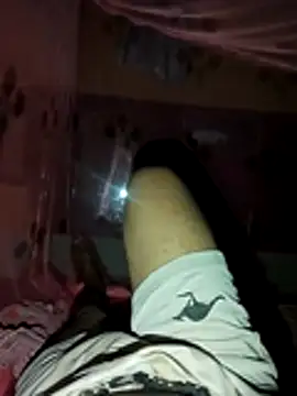 Snapshot of peterhotline chatting on 10.31.25 peterhotline online show from 10.31.25