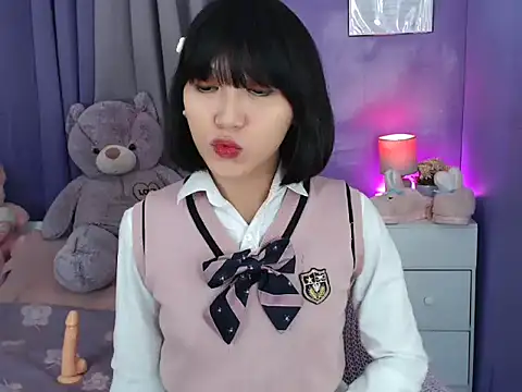 Snapshot of urlovelyfreya chatting on 10.31.25 urlovelyfreya online show from 10.31.25