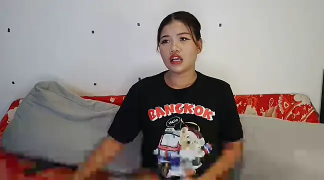 Snapshot of thai_pussy_yummy chatting on 03.04.25 thai pussy yummy online show from 03.04.25