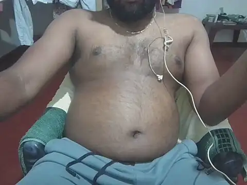 Snapshot of rmshm chatting on 10.25.25 rmshm online show from 10.25.25