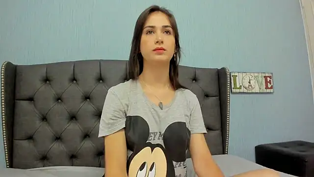 Snapshot of AndreaStivens chatting on 03.08.25 AndreaStivens online show from 03.08.25