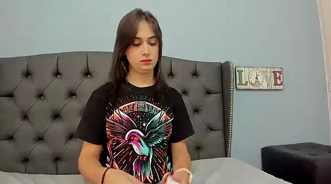 Snapshot of AndreaStivens chatting on 03.10.25 AndreaStivens online show from 03.10.25