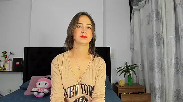 Snapshot of AndreaStivens chatting on 09.20.25 AndreaStivens online show from 09.20.25