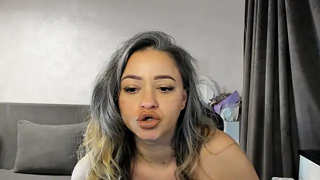 Snapshot of Claire95_ chatting on 02.20.25 Claire95 online show from 02.20.25