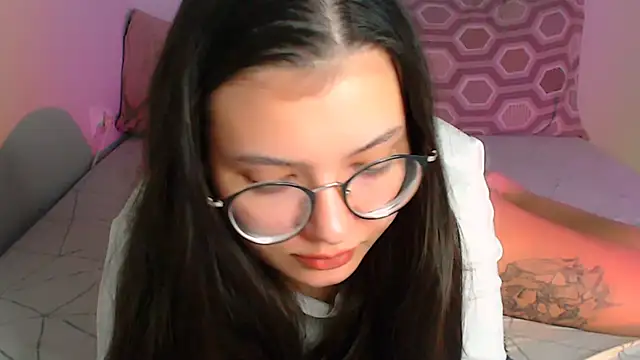 Snapshot of bbycolada chatting on 11.07.25 bbycolada online show from 11.07.25