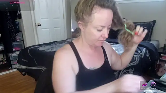 julimonroe online show from 09.26.25