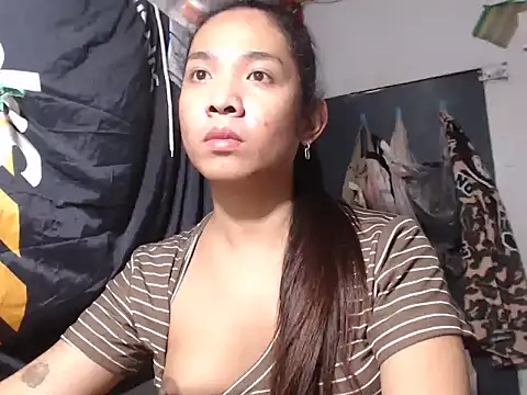 Snapshot of Valentinasbody chatting on 10.02.25 Valentinasbody online show from 10.02.25