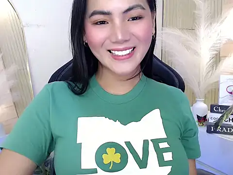 Snapshot of Martha_pookerxxx chatting on 10.07.25 Martha pookerxxx online show from 10.07.25