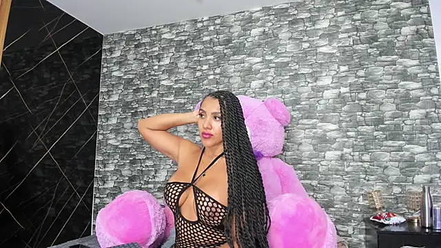 Snapshot of HeidyWillss chatting on 02.04.25 HeidyWillss online show from 02.04.25