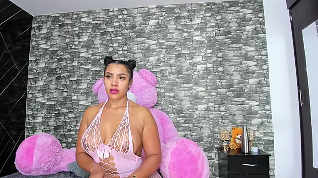 Snapshot of HeidyWillss chatting on 02.17.25 HeidyWillss online show from 02.17.25