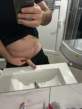 Snapshot of Vld121 chatting on 02.16.25 Vld121 online show from 02.16.25