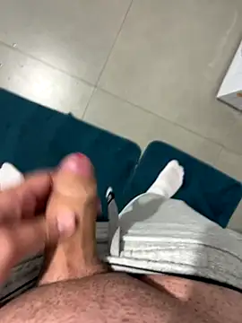 Snapshot of Vld121 chatting on 11.02.25 Vld121 online show from 11.02.25