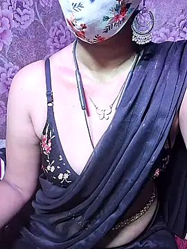 Snapshot of XBHUUME chatting on 02.08.25 XBHUUME online show from 02.08.25