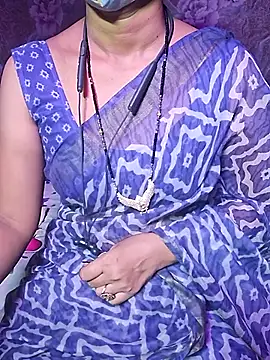 Snapshot of XBHUUME chatting on 10.09.25 XBHUUME online show from 10.09.25