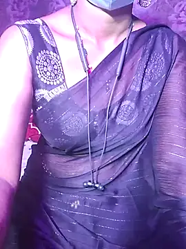 Snapshot of XBHUUME chatting on 10.11.25 XBHUUME online show from 10.11.25