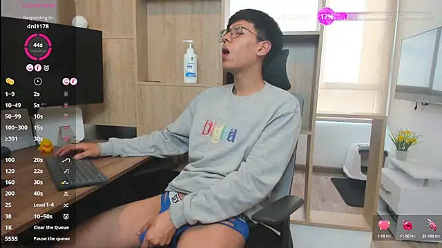 Snapshot of Jacob-Evans_ chatting on 01.11.25 Jacob-Evans online show from 01.11.25