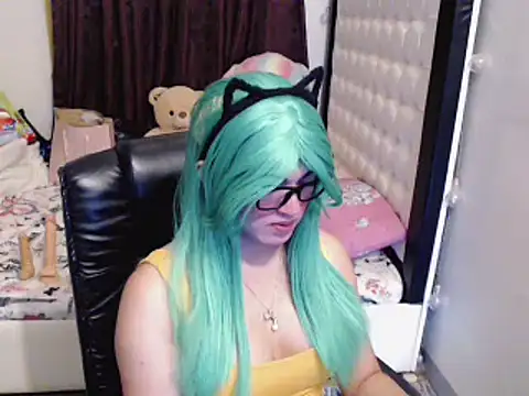 Snapshot of Goddess_Sarah chatting on 02.18.25 Goddess Sarah online show from 02.18.25